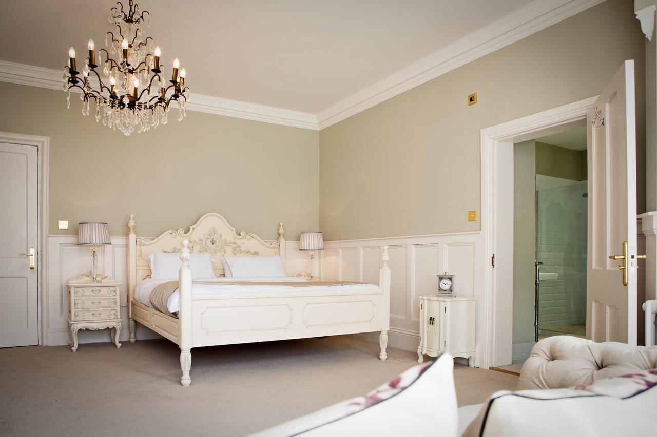 Manor By The Lake Cheltenham Zimmer foto